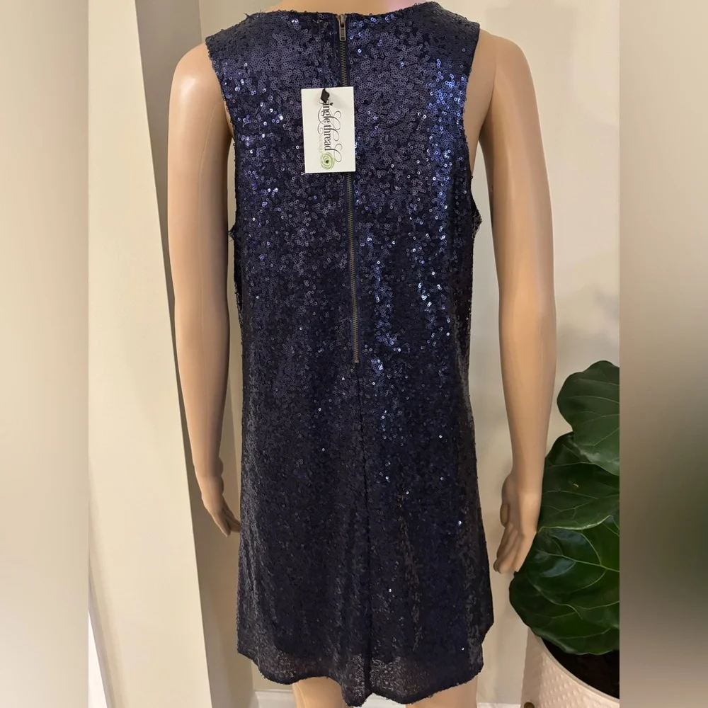 Elegant Black Sequin Dress - Picture 2 of 3